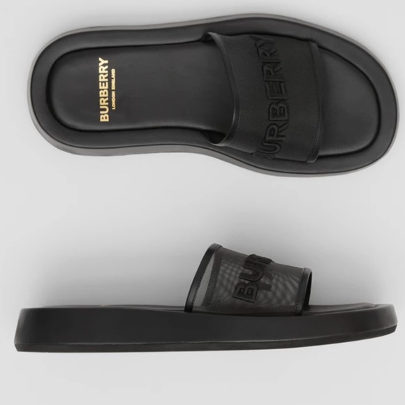 BURBERRY
Buckingham Mesh & Leather Slides. Size 38(8). Code:0400017592913 - Picture 5 of 12